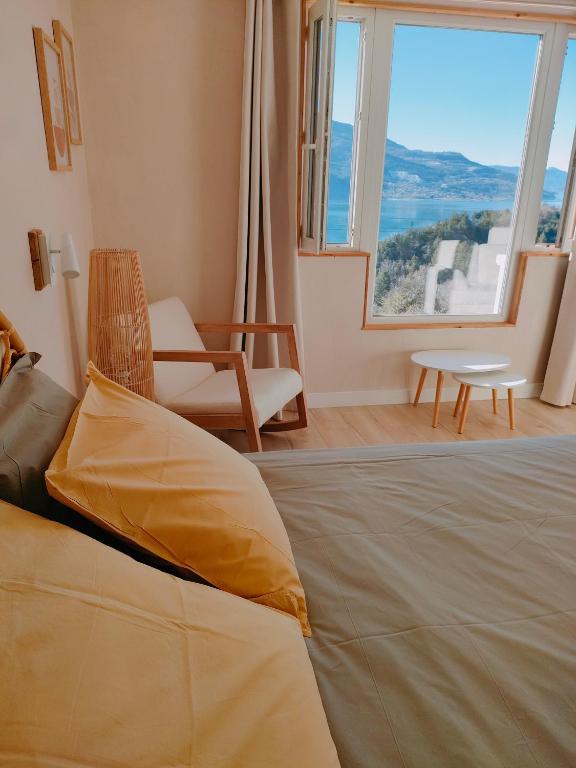 Le Cosy du Plongeoir - T2 neuf avec vue sur le lac de Serre Ponçon et grande terrasse avec jardin - 2