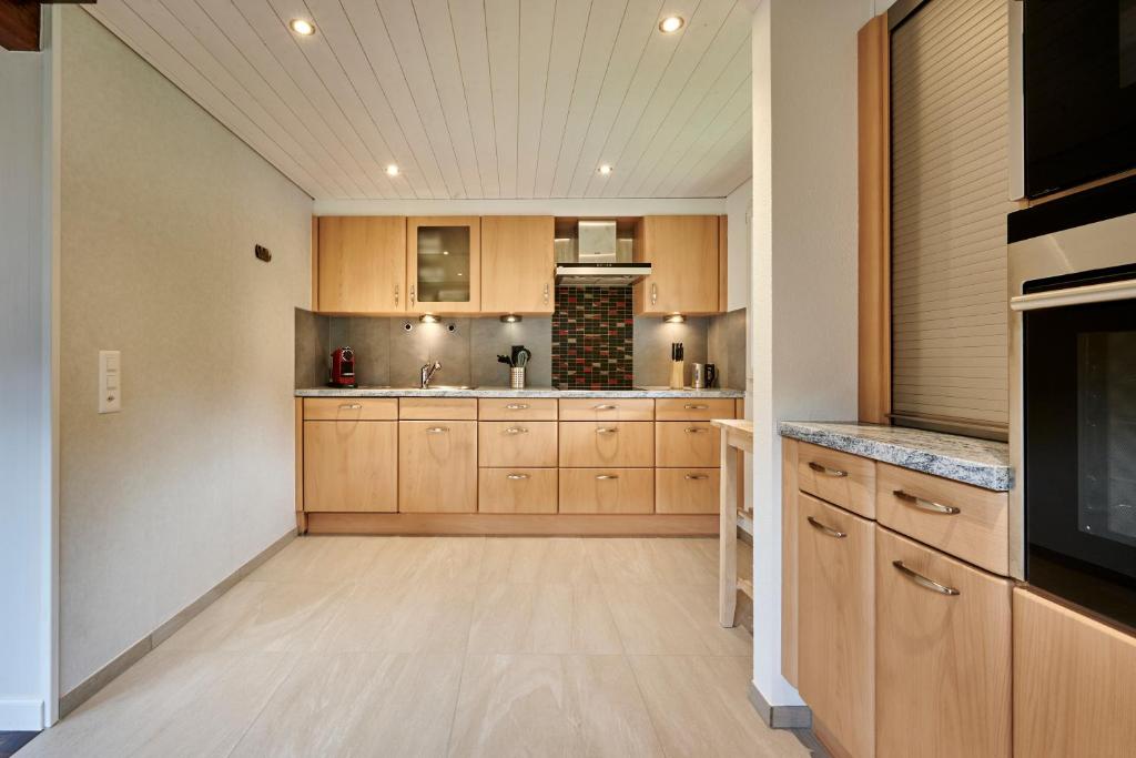 Chalet Mountain Love, spectacular views, spacious & luxurious - 3