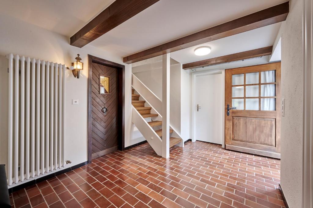 Chalet Mountain Love, spectacular views, spacious & luxurious - 5