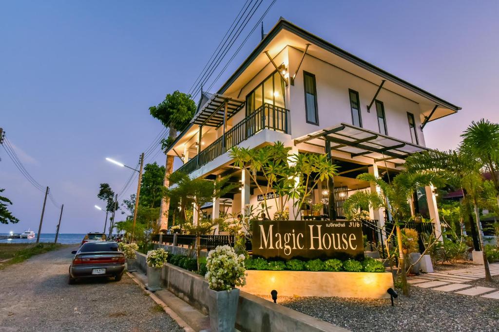 Magic House - No Pets Allowed, Chumphon