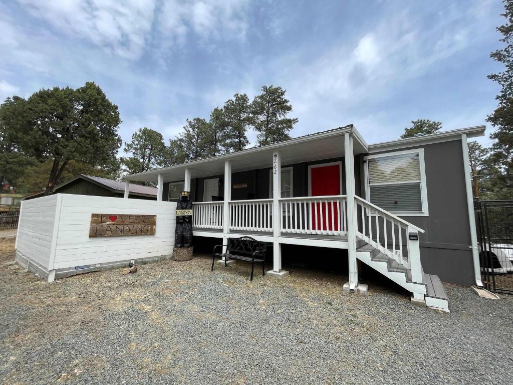 Lovers Landing - private hot tub and pet friendly, Ruidoso