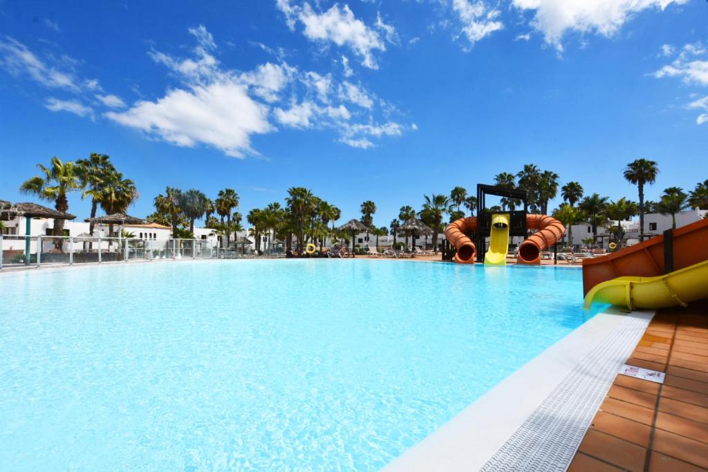 Book Jet - OASIS CORRALEJO Apartments Pool & WIFI - 3