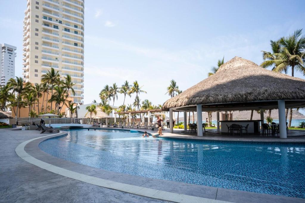 New and luxurious apartment in Mazatlan best zone - 3