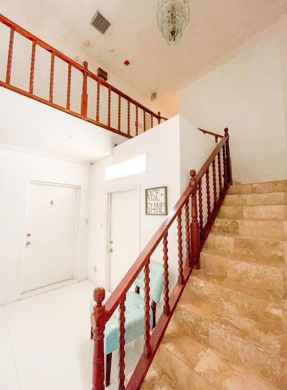 Shared lounge/TV area