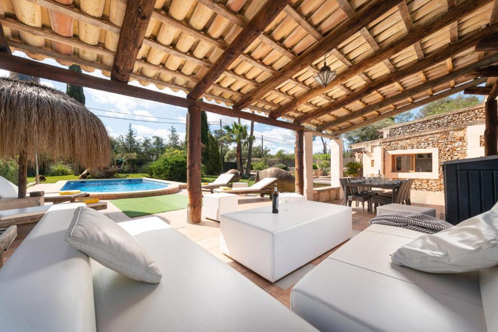 Cas Mostatxet sencelles - Villa With Pool 周辺案内