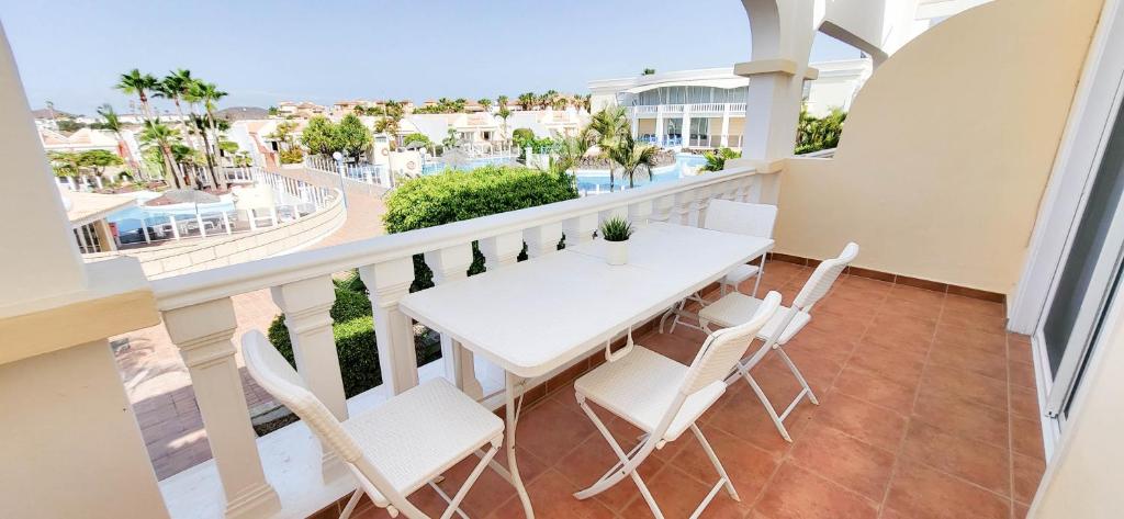 The Palms Poolview Balcony Suite, San Miguel de Abona