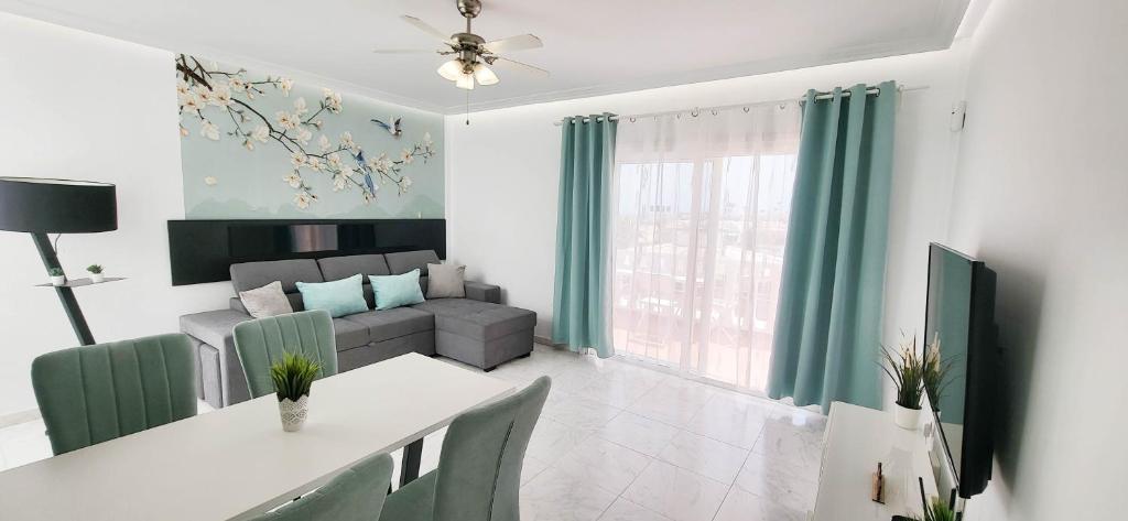 The Palms Poolview Balcony Suite - 2