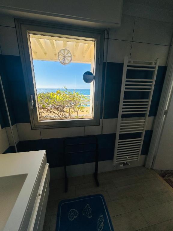 Appartement Menton front de mer au dernier étage de 95M2 avec Terrasse de 70M2 - 4
