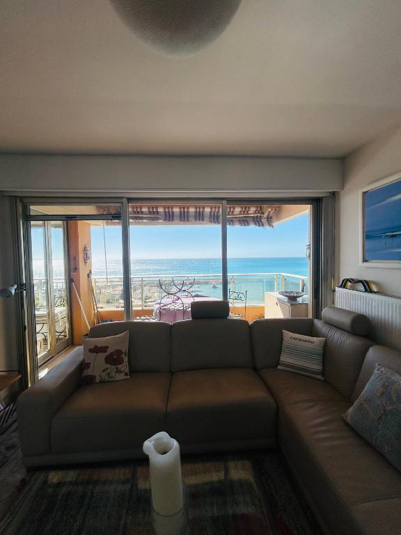 Appartement Menton front de mer au dernier étage de 95M2 avec Terrasse de 70M2 - 5