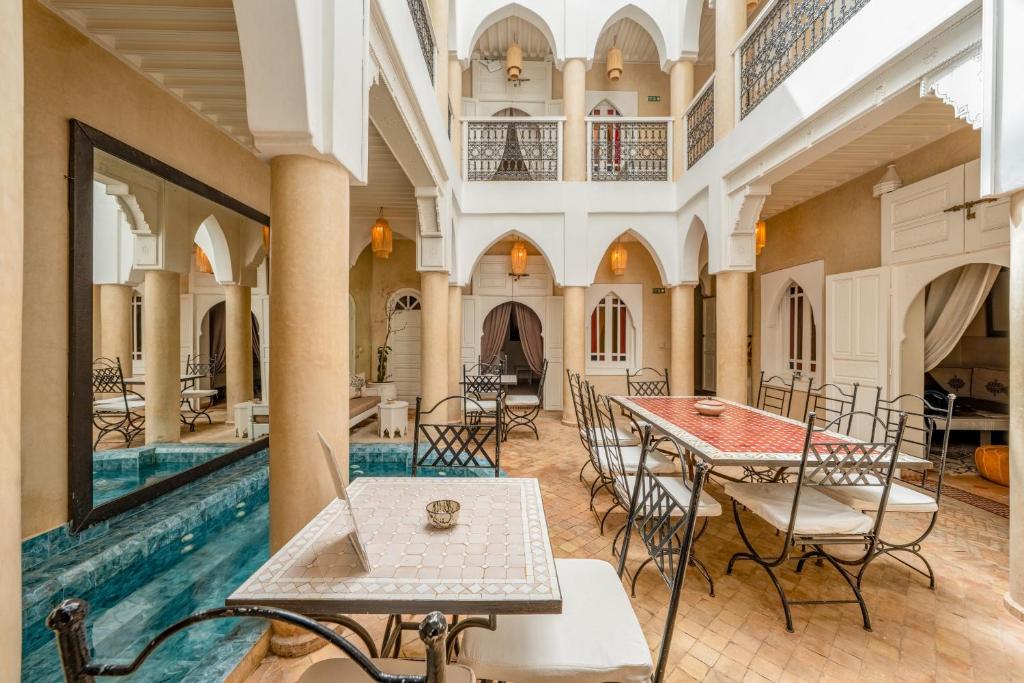 RIAD AWINATI Location Privatisee piscine chauffee beau Rooftop 전경