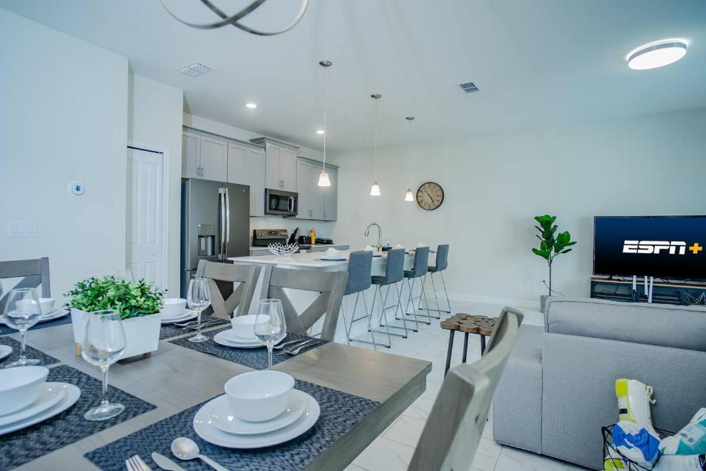 Relax In Ultimate Comfort With Pool & Bbq Area, Kissimmee