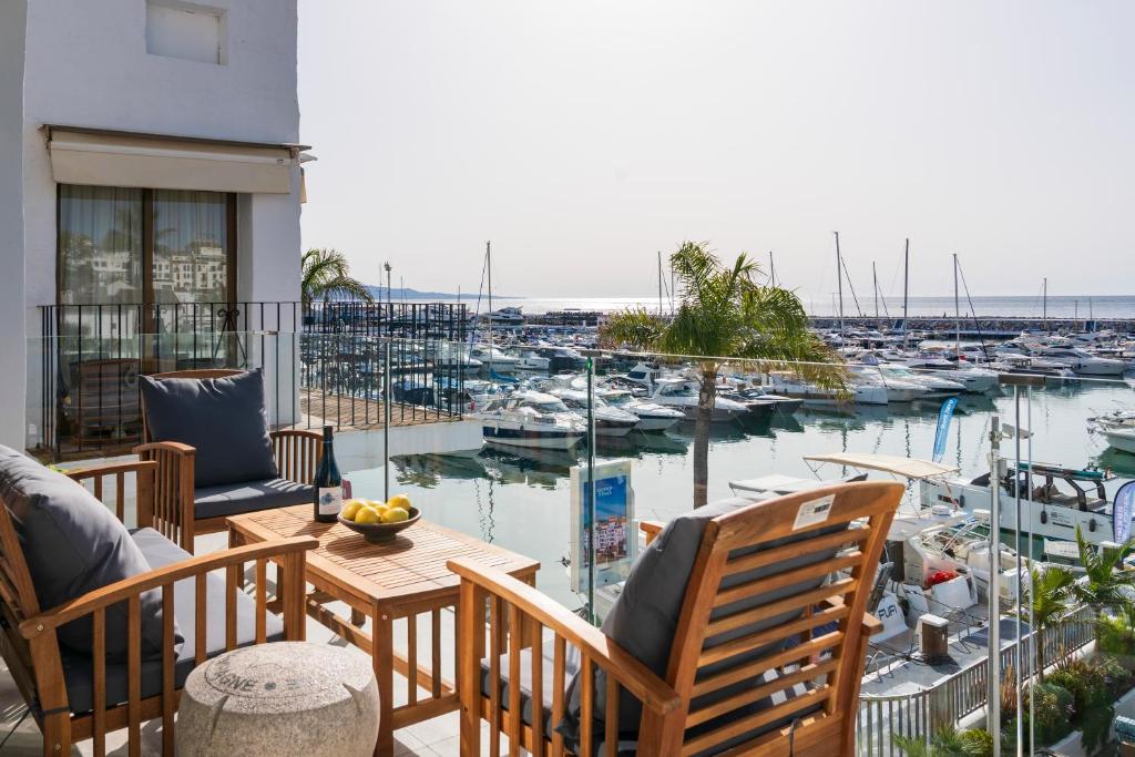 243-Fully Renovated-Puerto Banus Marbella Front Line Penthouse - 2