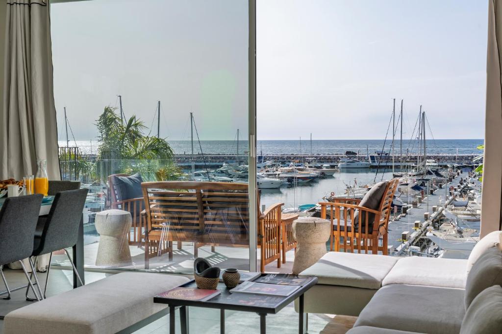 243-Fully Renovated-Puerto Banus Marbella Front Line Penthouse - 3