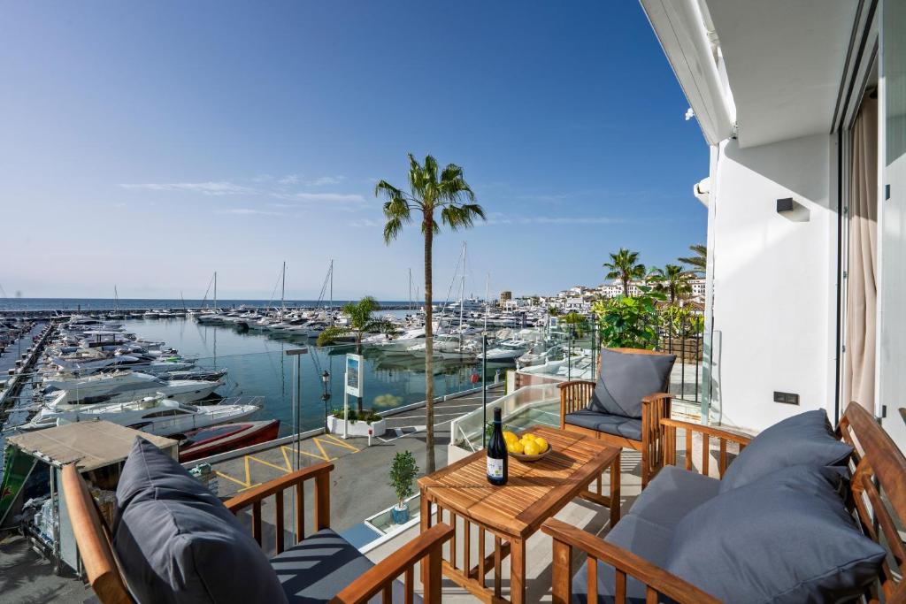 243-Fully Renovated-Puerto Banus Marbella Front Line Penthouse - 1