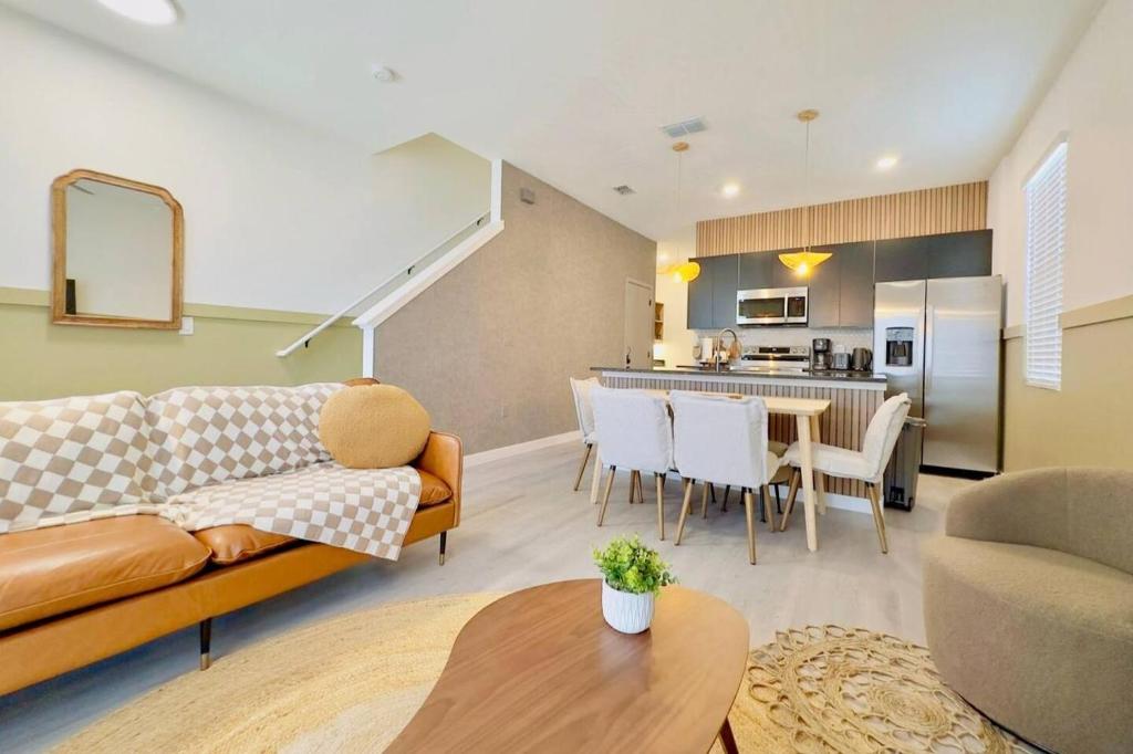 Modern 3br3ba Home At The Hub Reserve, Kissimmee