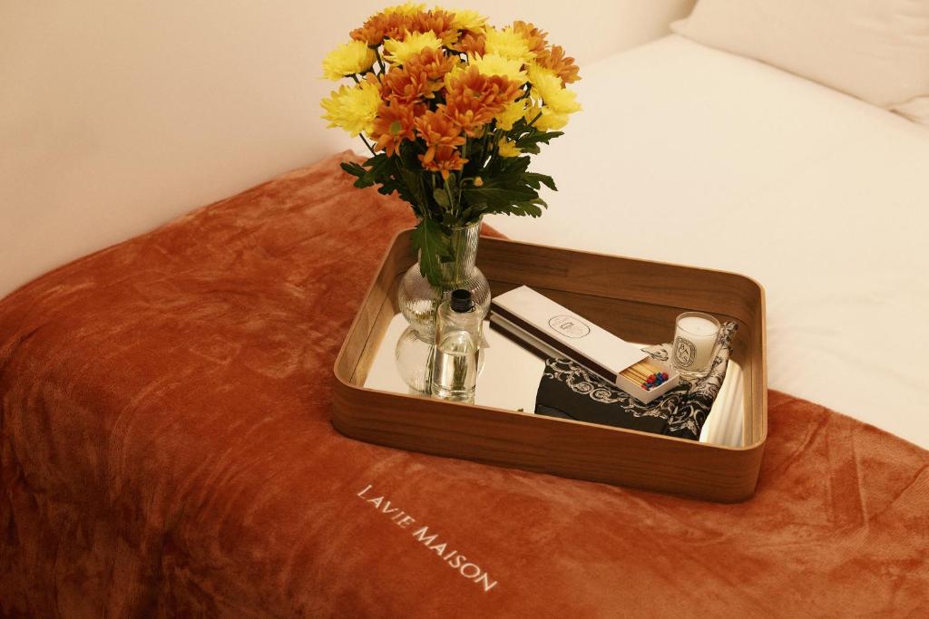 Lavie Maison Marais Jacuzzi & Chic Paris Getaway - 3