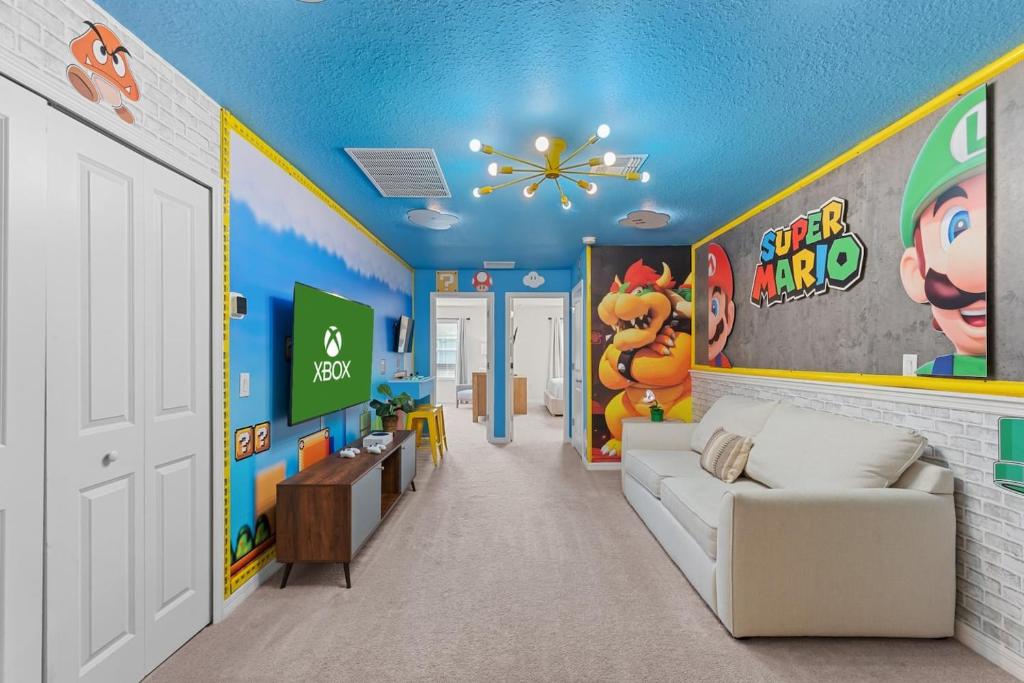 Relax In Style With Private Pool, Bbq And More, Davenport