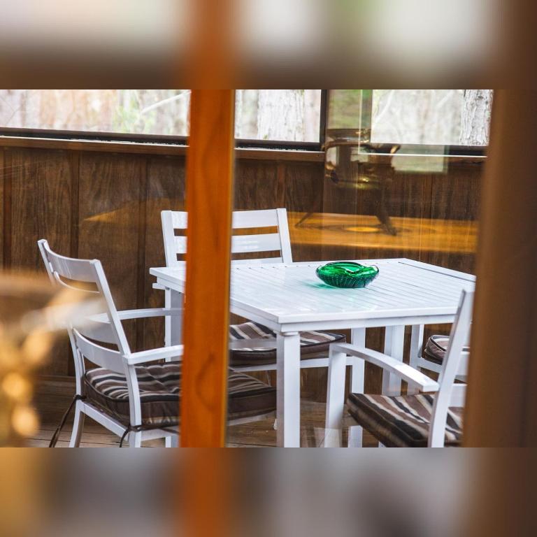 Couples Paradise II - by The Chalets, Logan