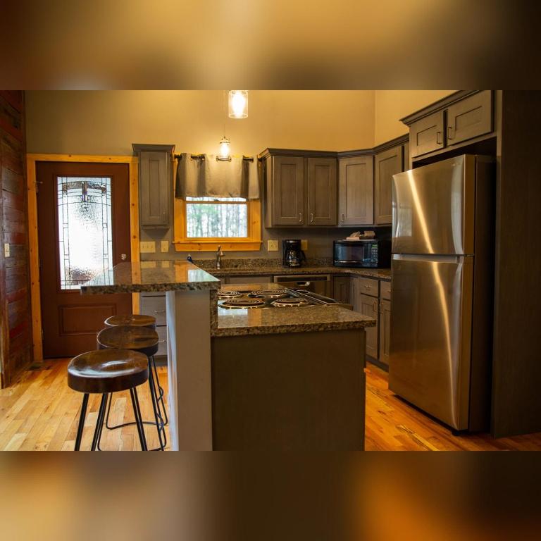 Evergreen - by The Chalets, Laurelville