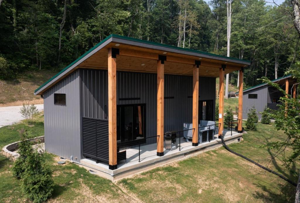 Legends Lane C - by The Chalets, Logan