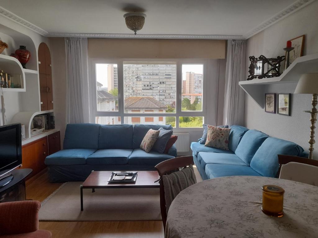 Amplio piso muy luminoso y con vistas, Laredo