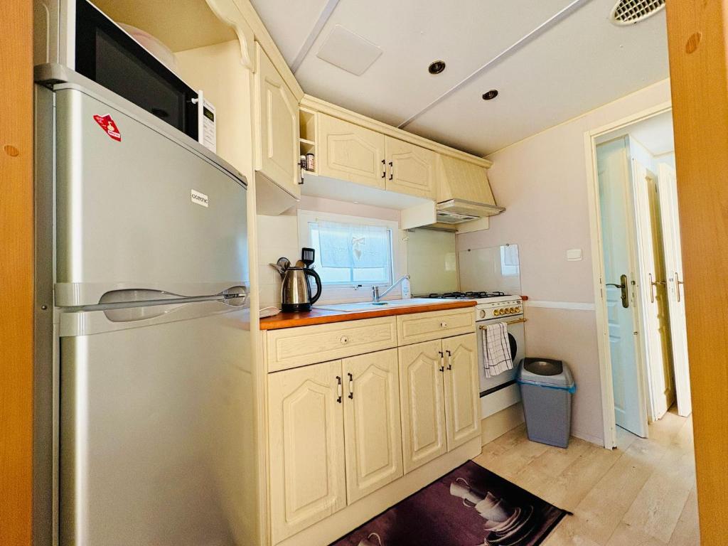 Mobil'home terrain prive proche du zoo de La Palmyre ouvert toute l'annee 전경