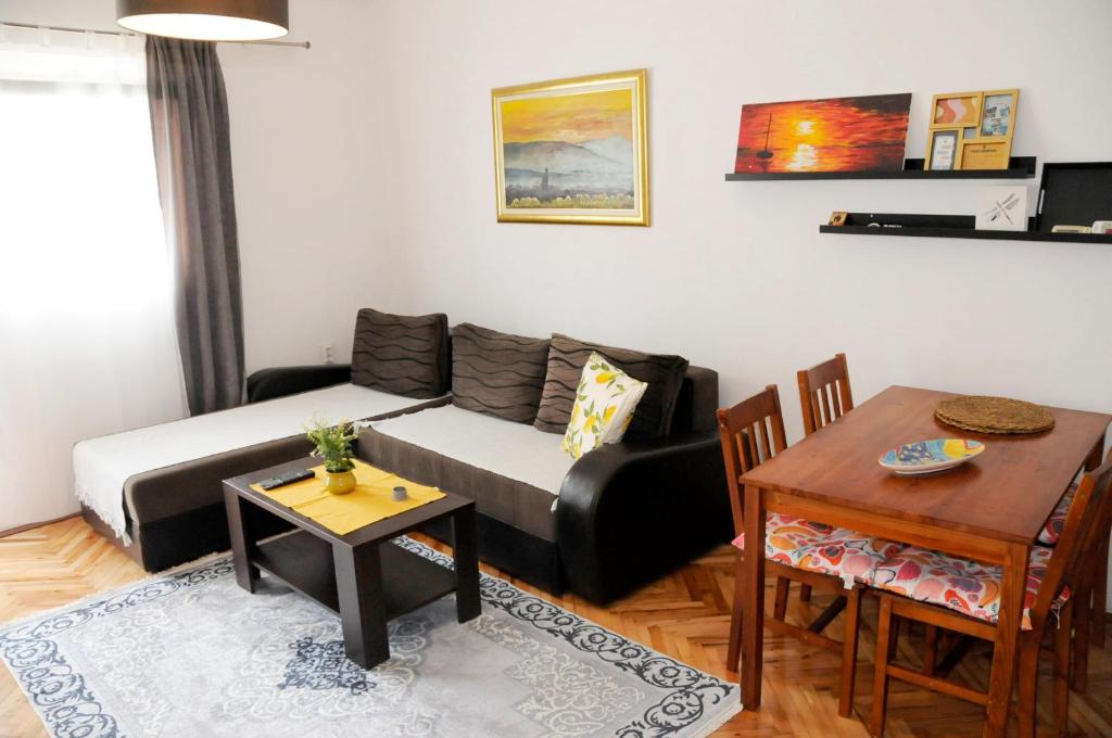 Apartment Tri Vile, Budva