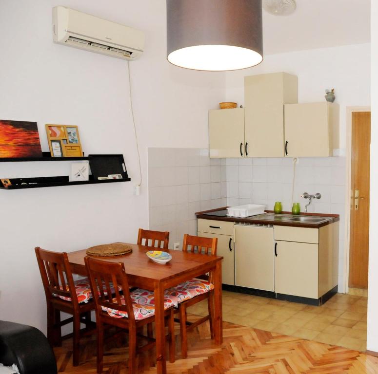 Apartment Tri Vile - 2