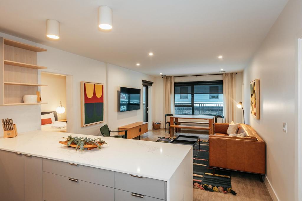 Tally Ho by Revelstoke Vacations, Revelstoke