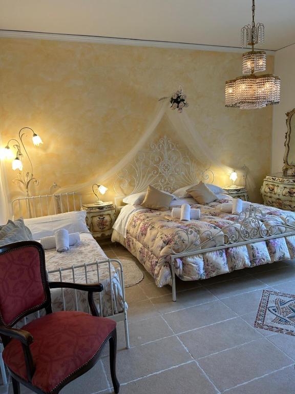 Venetian Style Apartments in Villa - 2