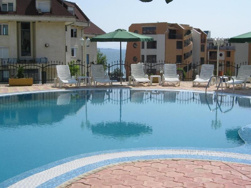 Apartments in Complex Chateau Nessebar photo