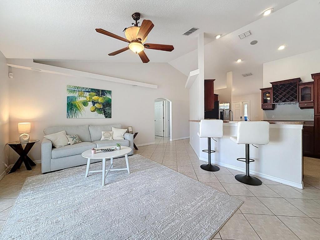 Cozyhome in Largo, minutes to all beaches, Largo