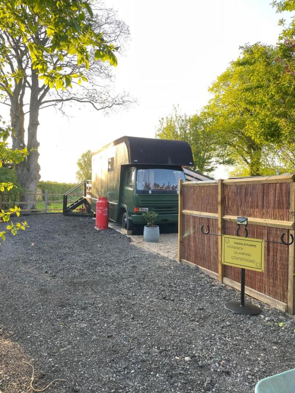 Theddlethorpe Horsebox Glamping, Theddlethorpe Saint Helen