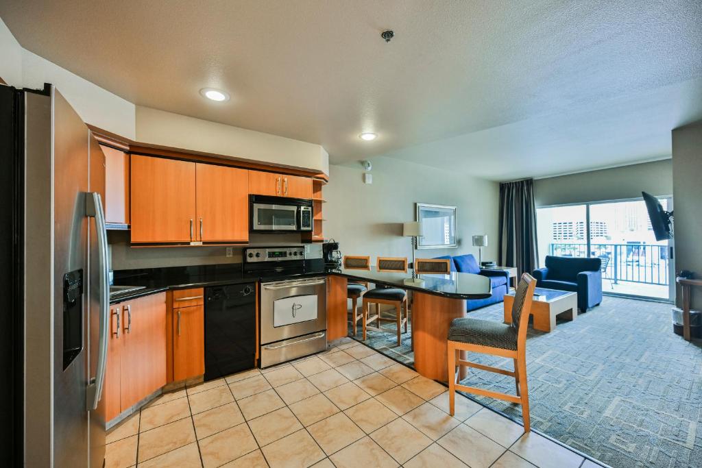 Kitchen, Platinum Hotel and Spa in Las Vegas (NV)