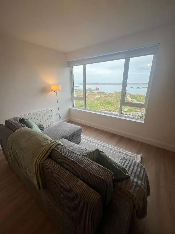 Sea View Apartment, hotel in Lettermullan