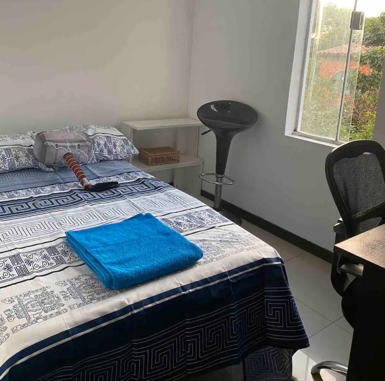 Amplio y cómodo departamento Equipetrol - 3