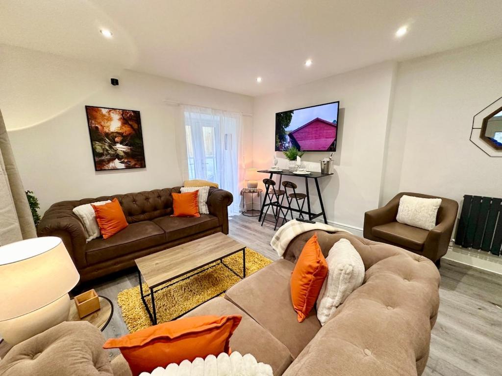 Brecon beacons Cottage with Cinema Room sleeps 5, Pont Sticill