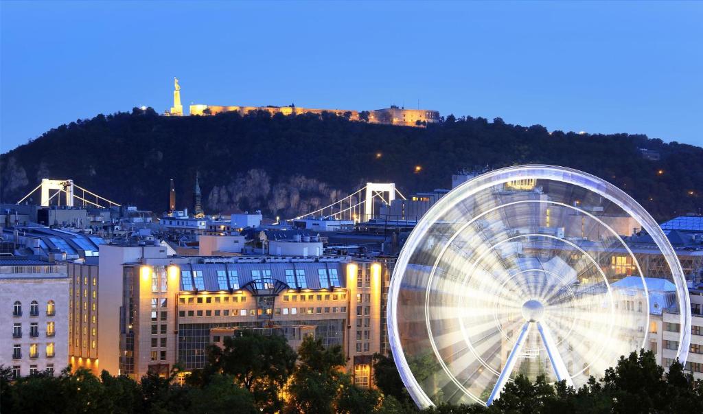 ทัศนียภาพภายนอกโรงแรม