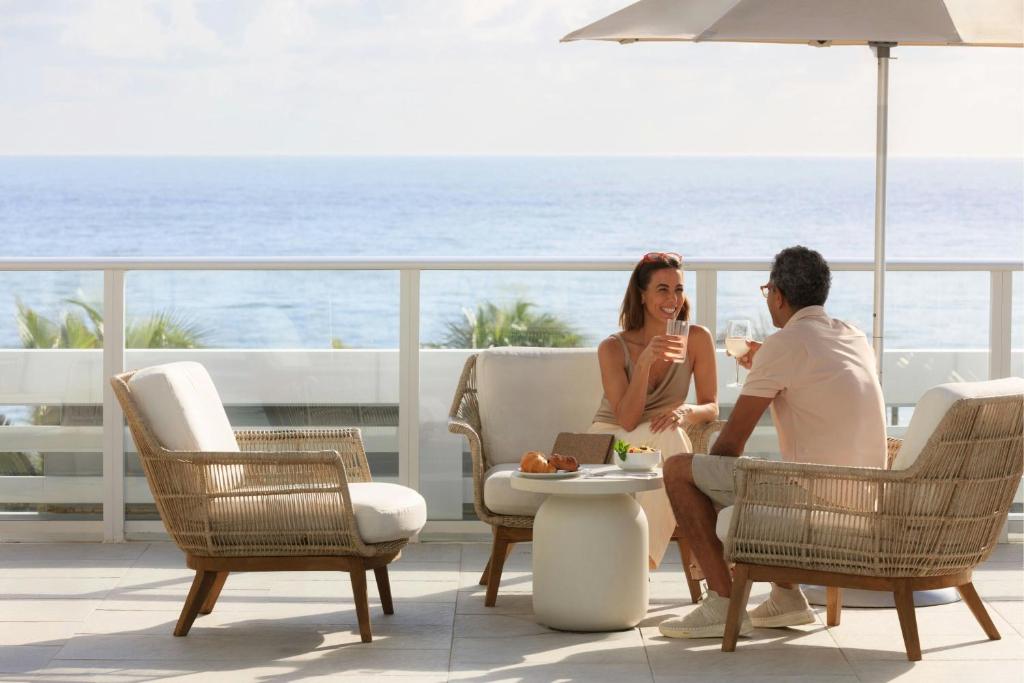 スイミングプール