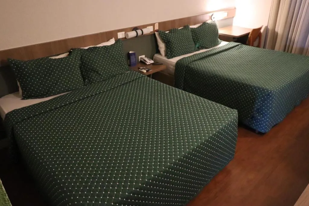 Strassen Hotel，位于戈亚尼亚的酒店
