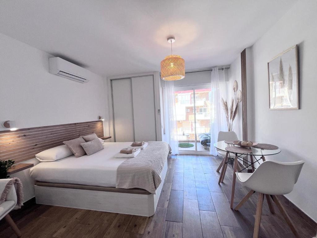 Style & comfort in Benalmádena - Pool available seasonally, Benalmádena