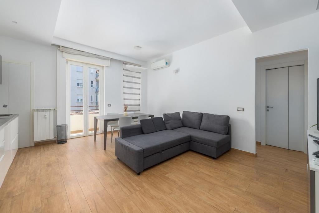 Chic Suite near the center-wifi,comfort,parking - 2