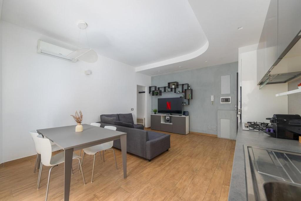 Chic Suite near the center-wifi,comfort,parking - 4
