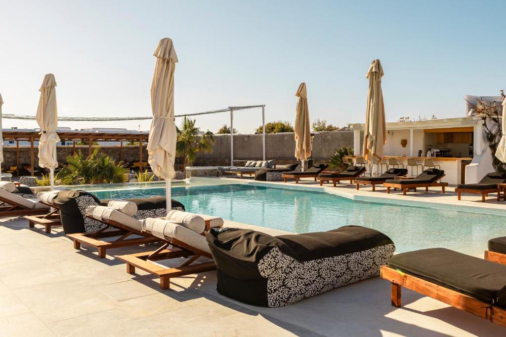 Mykonos Eight, Mykonos