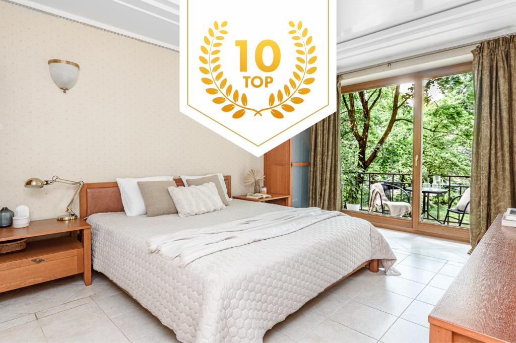 Jacuzzi apartments x Free parking x SELF CHECK-IN 24x7 by H&H, Vilnius