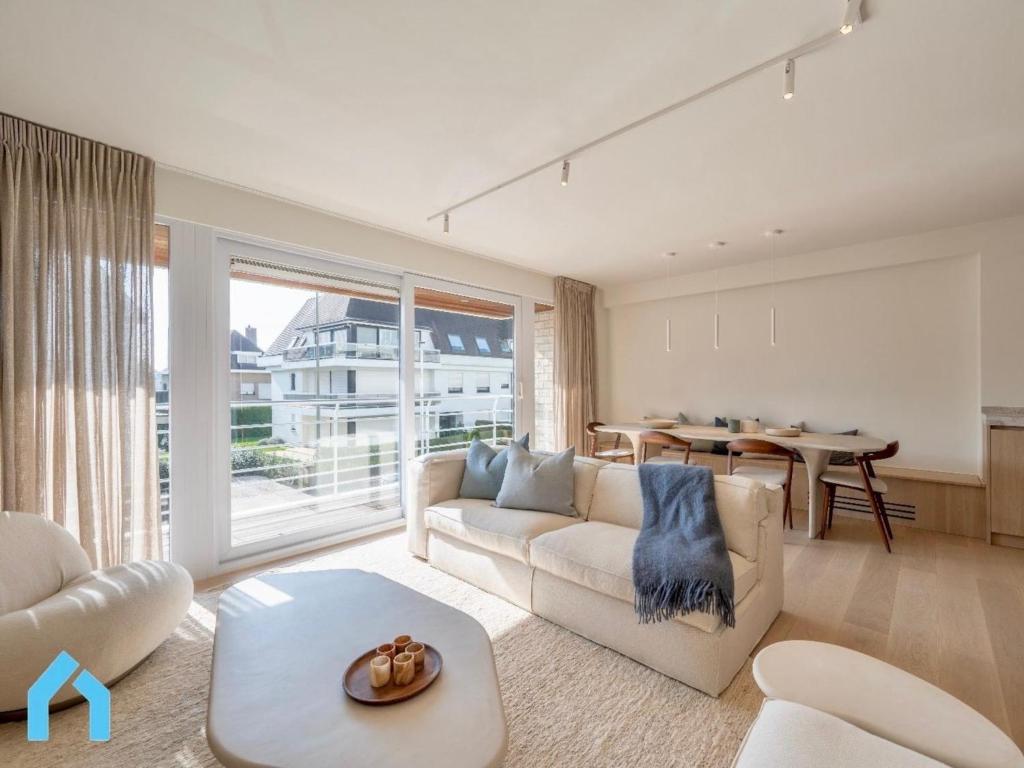 Apartment in Belgium with Cozy Patio, Knokke-Heist