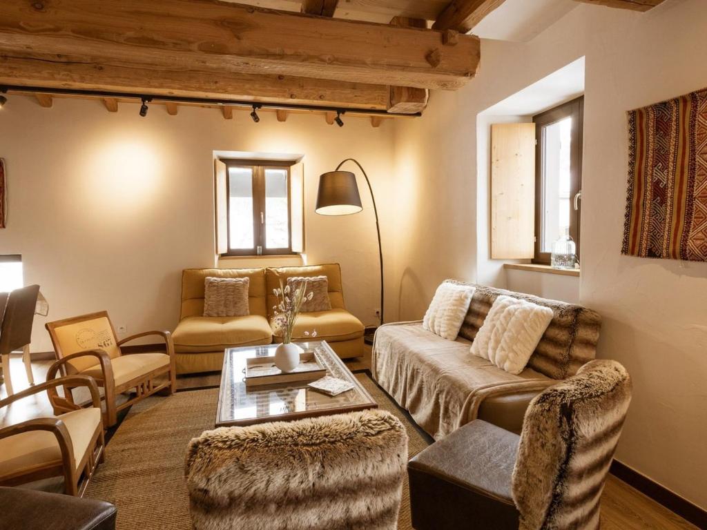 Duplex 5 pièces pour 10 pers, animaux admis, balcon, parking - FR-1-263-364 - 1