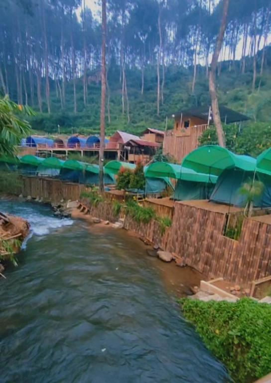 Wulandari Riverside