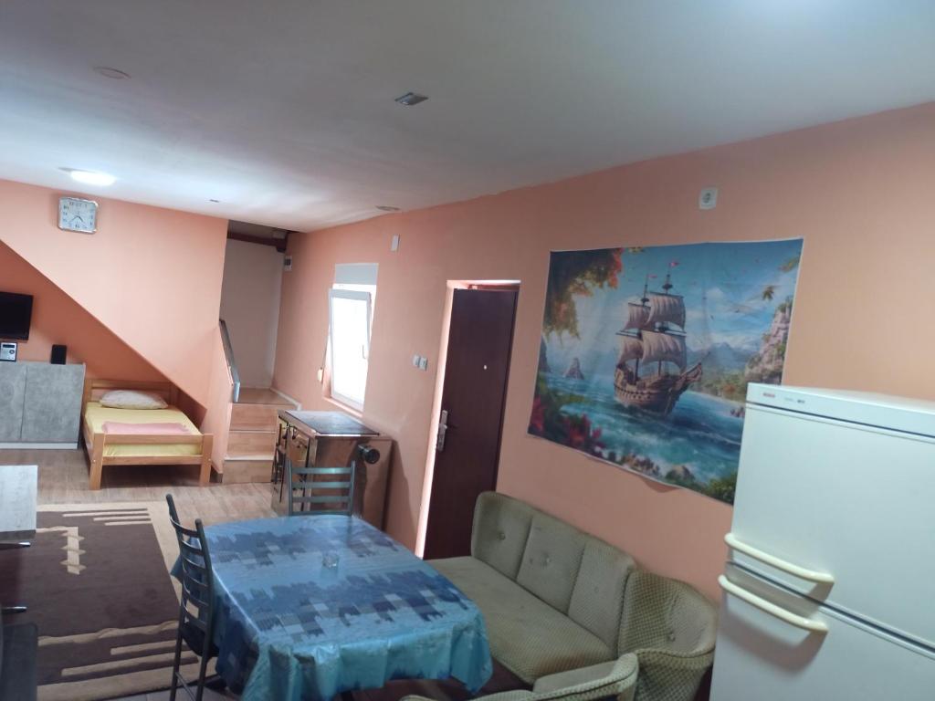 Red Apartman - 5