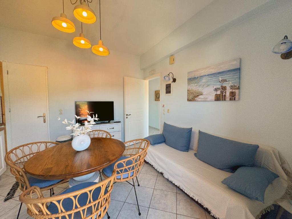 Reginas Studios & Apartments- Fiscardo view apartment, Fiskardo